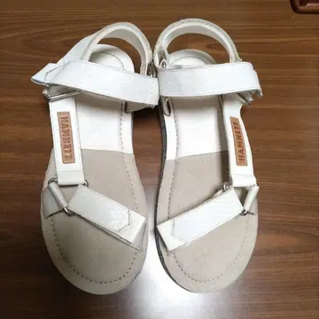 캐서린 햄넷 남성용 샌들