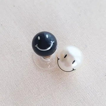 그로세 그라세 스마일리 귀걸이