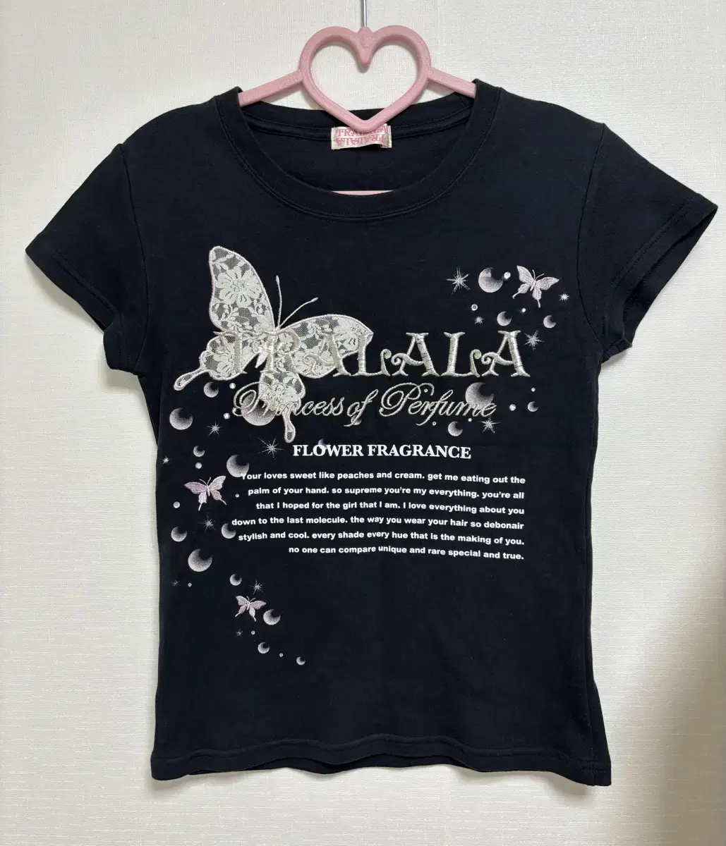 tralala tralala trala Butterfly Short Sleeve T-shirt (Himegal Japanese Vintage Mezzo Piano