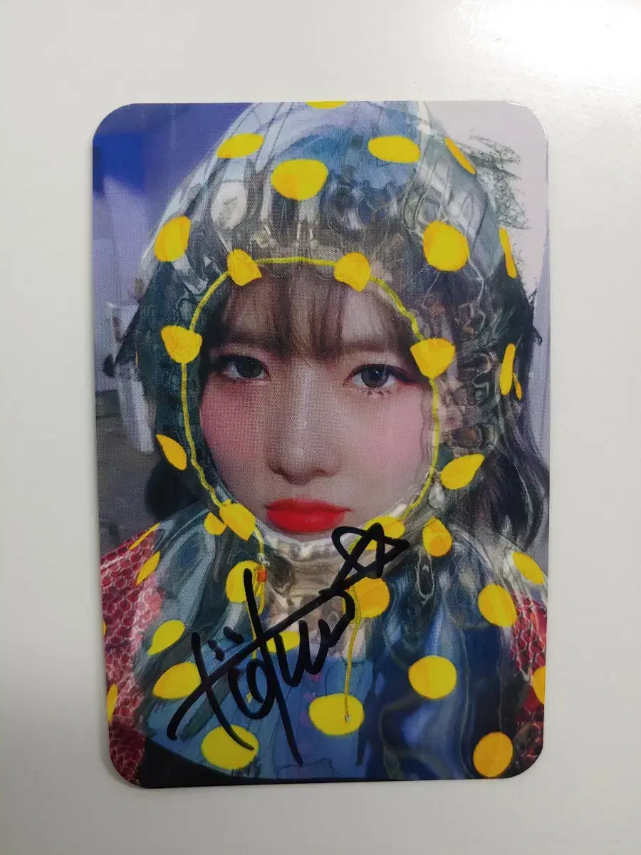 Dreamcatcher Yoohyeon Signed Photocard