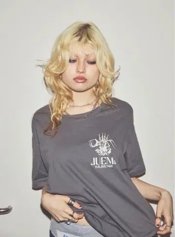 JUEMI Saint Mary Tee 그레이