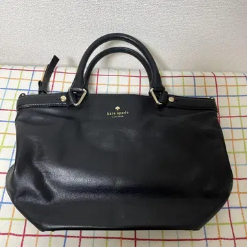 kate spade 블랙 가죽 핸드백