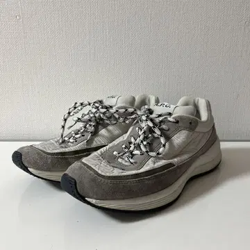 아페쎄 러닝화 화이트/그레이