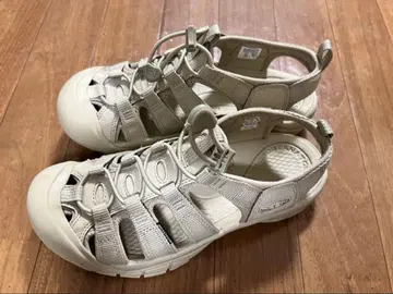 KEEN NEWPORT H2 샌들 베이지