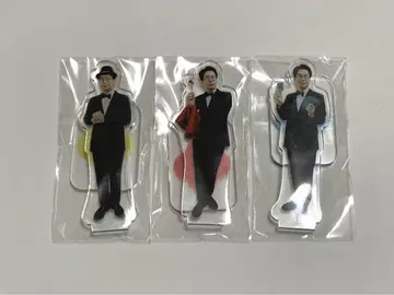남성 블랑코 우라이가 1개, 아크릴 스탠드가 3개