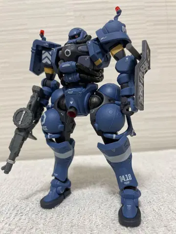 HG 1/144 군경 자쿠 완제품