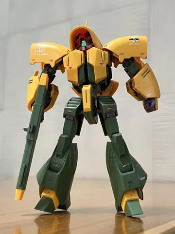 HGUC 1/144 앗시마 완제품