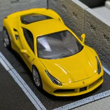 1/64 교쇼 Ferrari 488 gtb