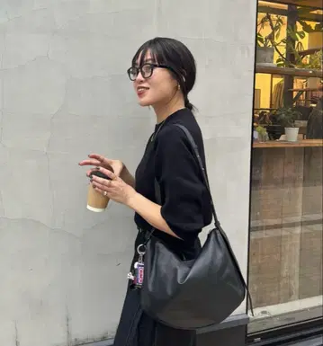 스와로 바닥 숄더백