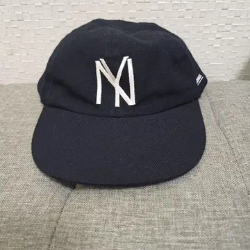 오가고 사라지는 네이비