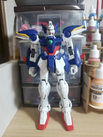 건담 MG 1/100 반다이