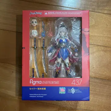 figma 세이버/미야모토 무사시 (미개봉)