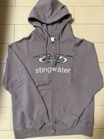 STINGWATER 후드티
