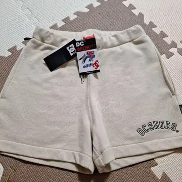 DC SHOE 와이드 핏 숏 팬츠 S 사이즈 LBG