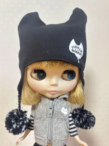 브라이스 인형 [PICKLE WINKLE] (고양이 귀 모자 금발)