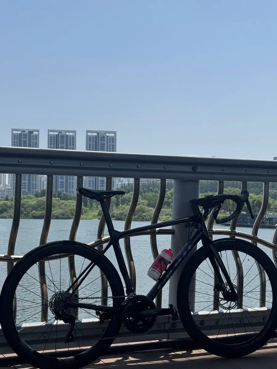Giant TCR Advanced 2 KOM Road Bike