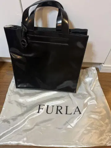 FURLA 훌라 토트백 가죽 블랙