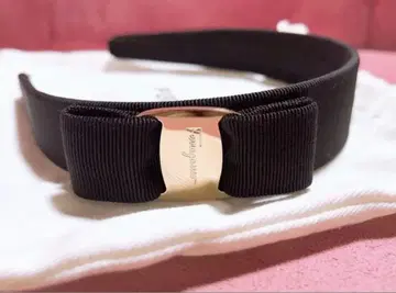 FERRAGAMO 머리띠