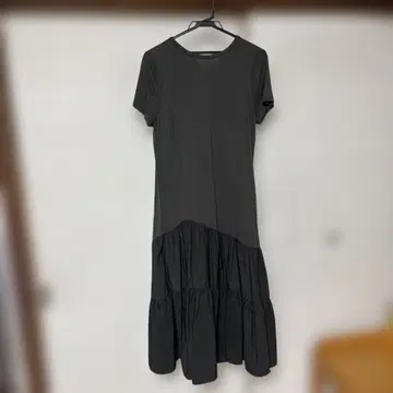 저스길리티 다크 그레이 반팔 V넥 원피스 사이즈 2