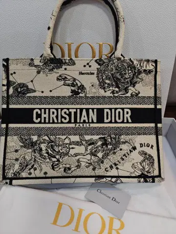 BOOK TOTE 미디엄 토트백