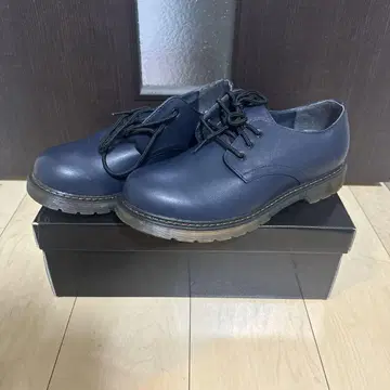 새상품 미사용 가죽 신발