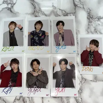 Hey! Say! JUMP 라이브 투어 2024-2025