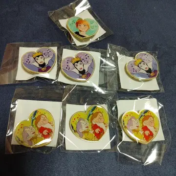 디즈니 온 클래식 핀 배지