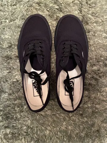Vans AUTHENTIC BLACK 미사용에 가까운