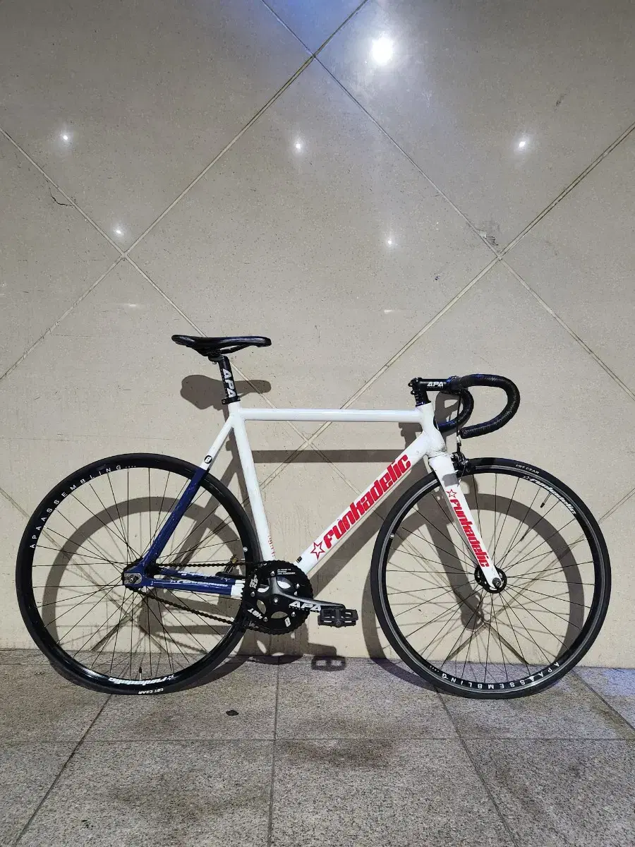 Funkadelic fixed gear bike trade Engine11 Constantine Unknown