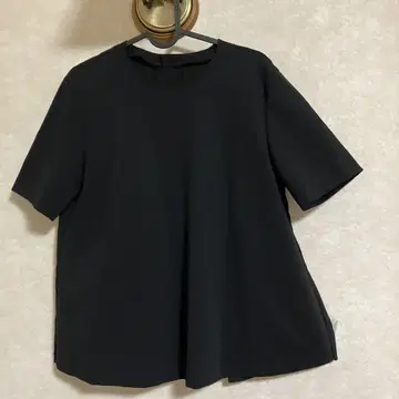 새상품급 23구 블랙 반팔 상의