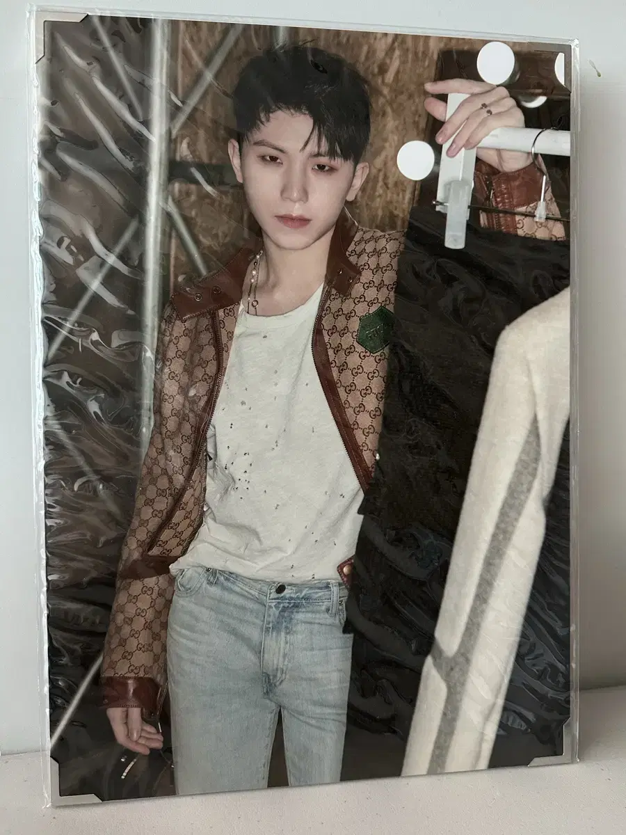 Seventeen woozi lew ttt Premium Photo Frame