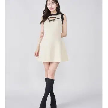 다리치 포인트 오픈 니트 미니 원피스