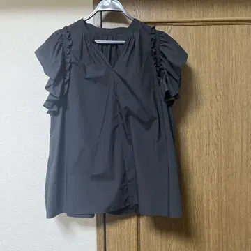 Spick & Span 프릴 블라우스