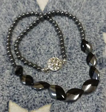 블랙 비즈 목걸이