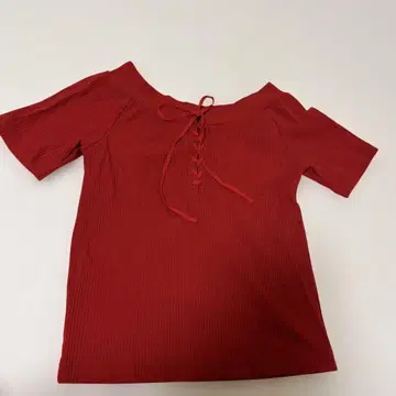MIIA 레이스업 리본 상의 레드