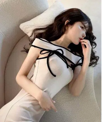 Darich 파이핑 오프 숄더 원피스