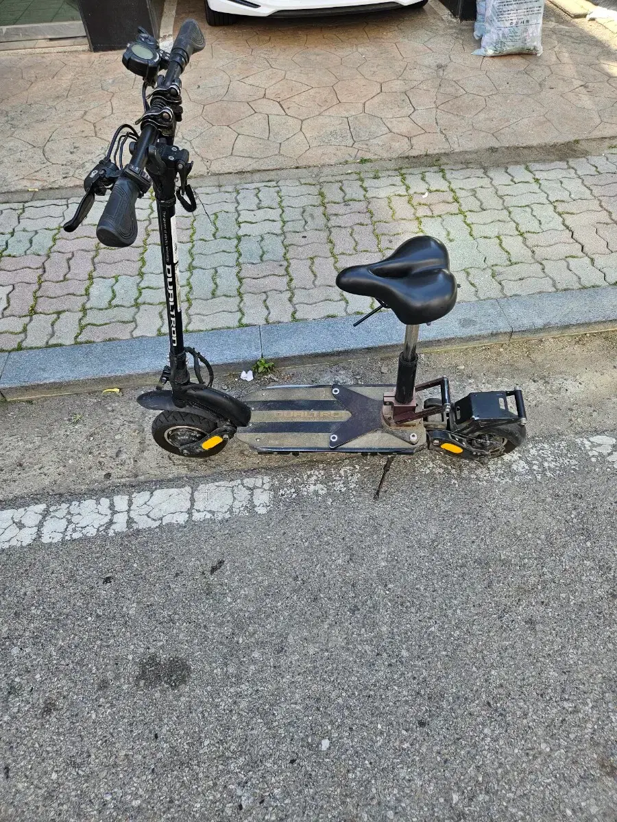 듀얼트론맨ex+(듀맨) 팝니다 #듀얼트론맨,#전동,#전동보드,#듀맨,#전동킥보드 on Bunjang Global Site.