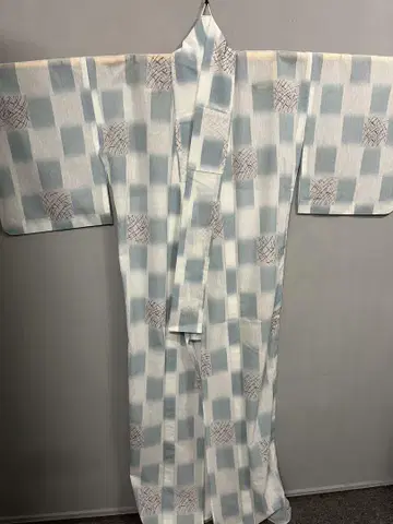 여름 기모노 스카이블루와 화이트 체크 무늬 코몬 기모노