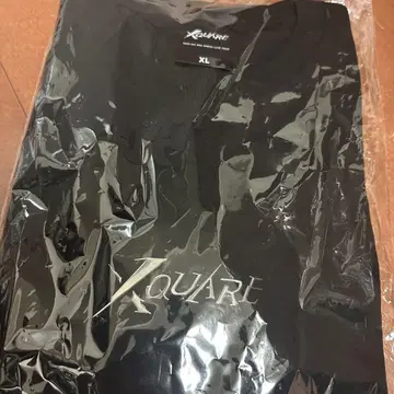 INI xquare 티셔츠