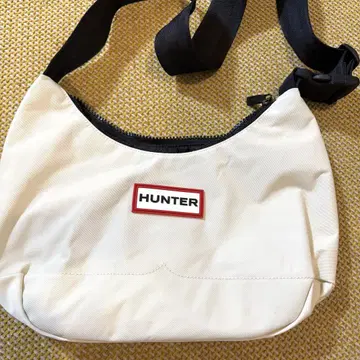 헌터 화이트 숄더백