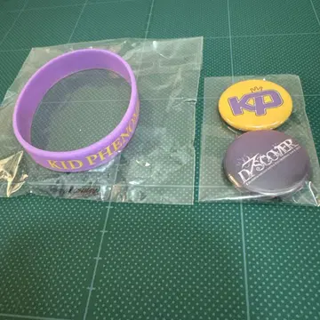 KID PHENOMENON 가챠 러버 블레스 캔뱃지 2개 세트