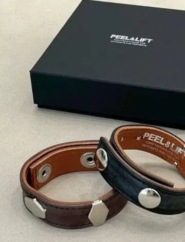 PEEL&LIFT WEEKEND 브라운 스터드 팔찌
