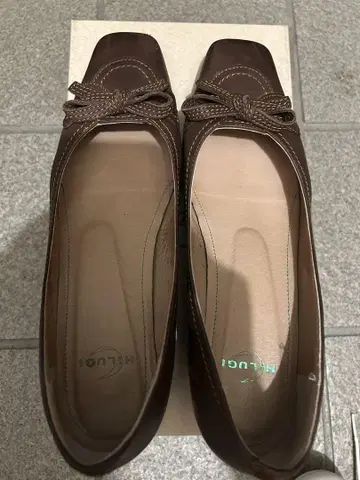 힐기 브라운 가죽 신발 리본 포함
