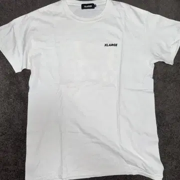 XLARGE 화이트 티셔츠