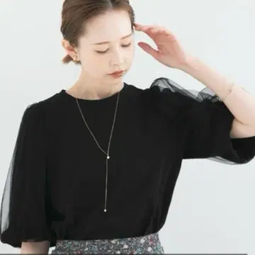미사용 새상품 어반 리서치 로쏘 브라이트 튤 슬리브 티셔츠