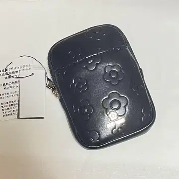 마리콴트 립 파우치 엠보싱