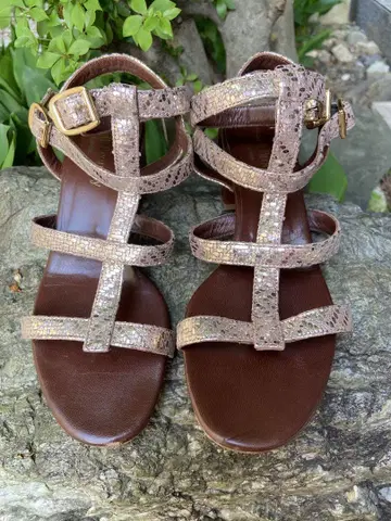 Russell and Bromley 스트랩 샌들 사이즈 38