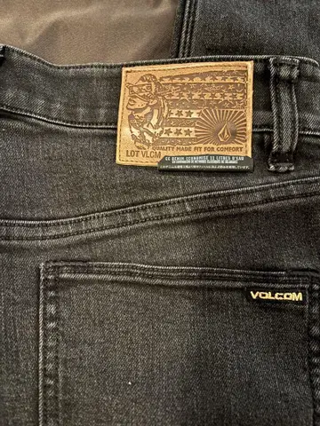 VOLCOM 블랙 데님 30 인심 65cm