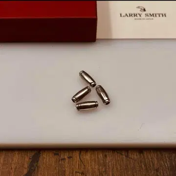 LARYY SMITH 래리스 스미스 실버 950 파이프 비즈 4개