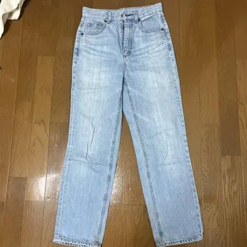 라이트 블루 스트레이트 데님